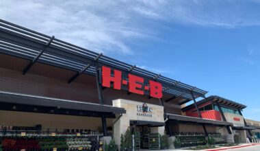H-E-B storefront.