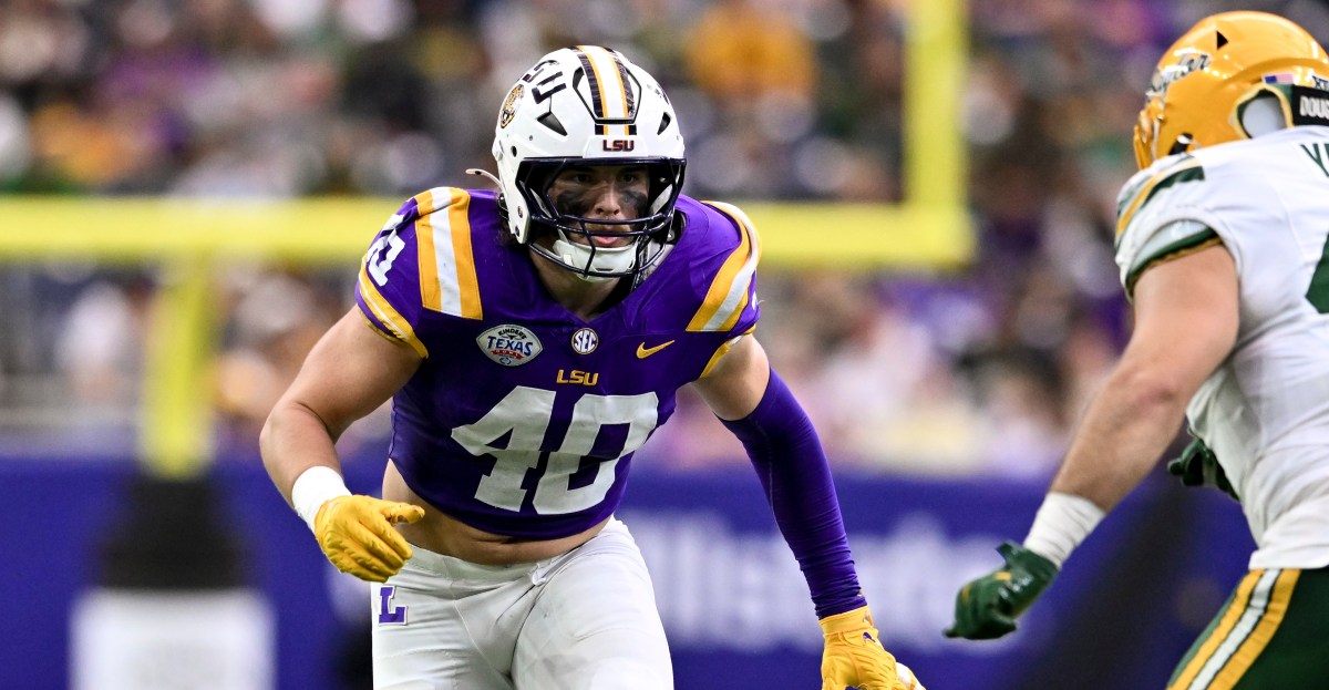 LSU to Play Houston in Texas Bowl