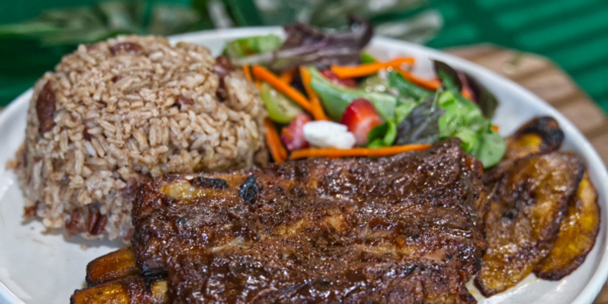 Island Riddim in Round Rock combines jerk and Texas barbecue