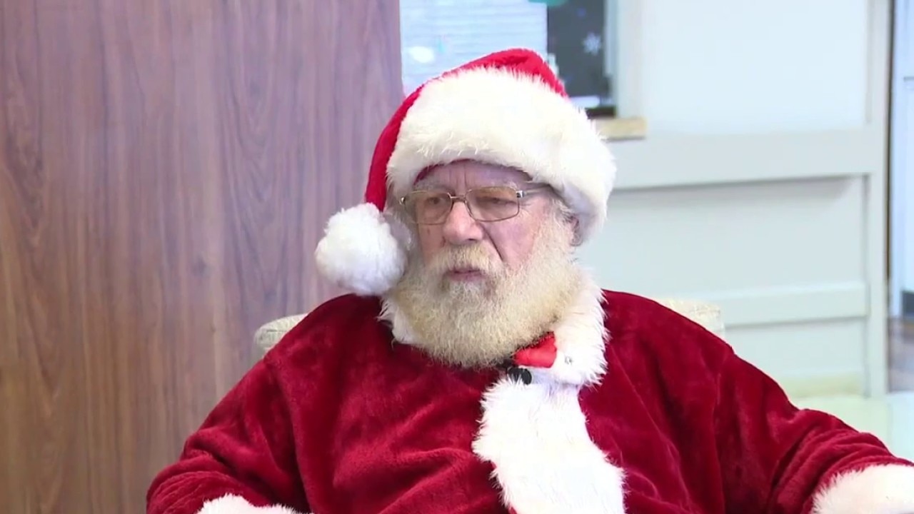 Houston's Santa Bob attacked