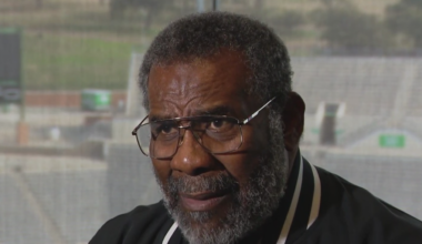 Mean Joe Greene cheers UNT's historic playoff bid