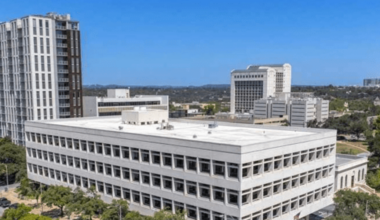 Austin History Center reopens in long-shuttered library
