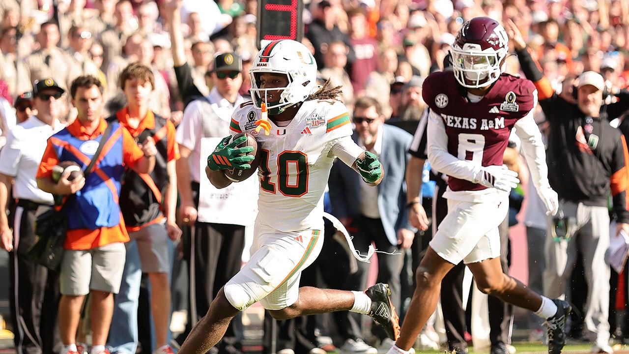 Miami edges Texas A&M in CFP debut, advances to quarterfinal