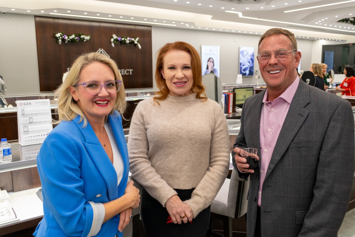 Local Profile Kicks Off The Holidays With A Festive Night At Diamonds Direct - Local Profile