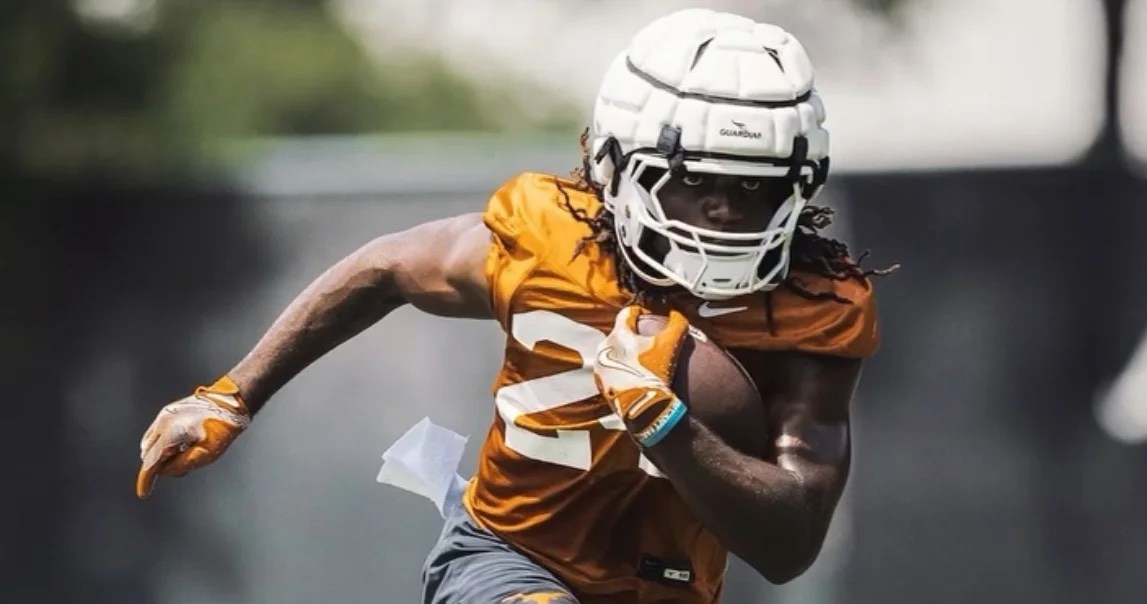Texas RB Rickey Stewart expected to enter the NCAA transfer portal