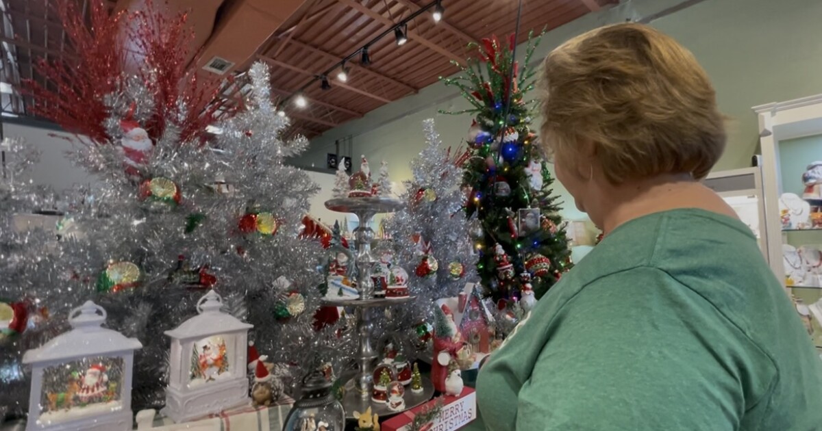 Downtown Rockport sees shopping boost from holiday city additions