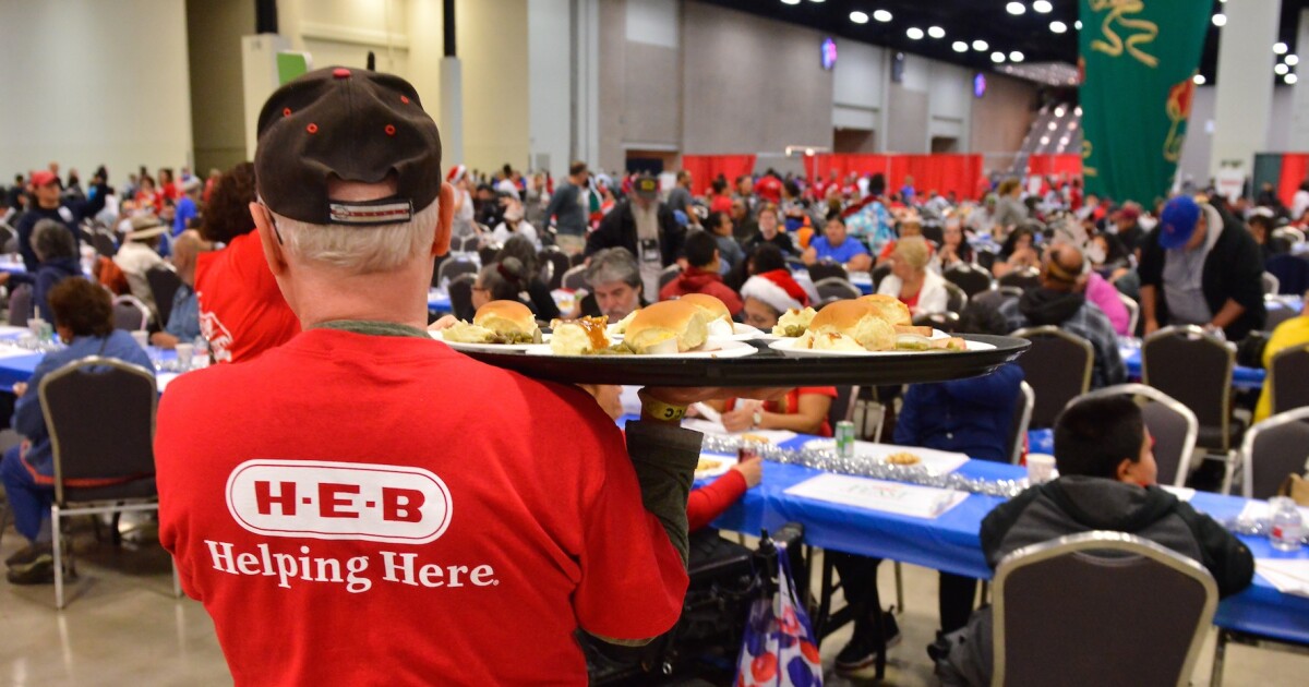H-E-B invites Corpus Christi to free holiday feast on December 20
