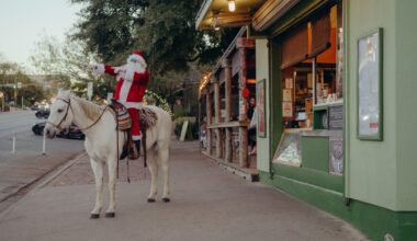 Austin's horseback Santa is back after a rough year