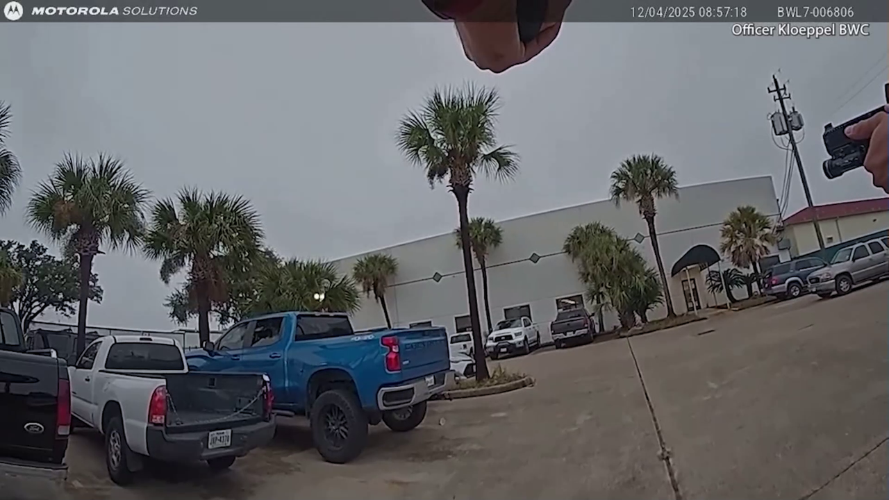 Body camera video: Suspect shot by police in NW Houston