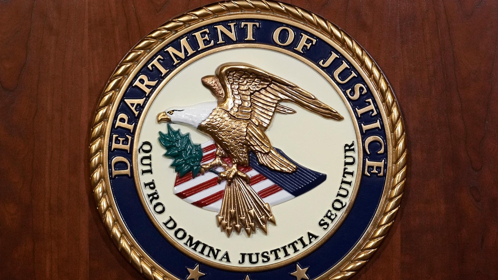 Texas man accused of trying to aid Islamic State group is charged with international terrorism