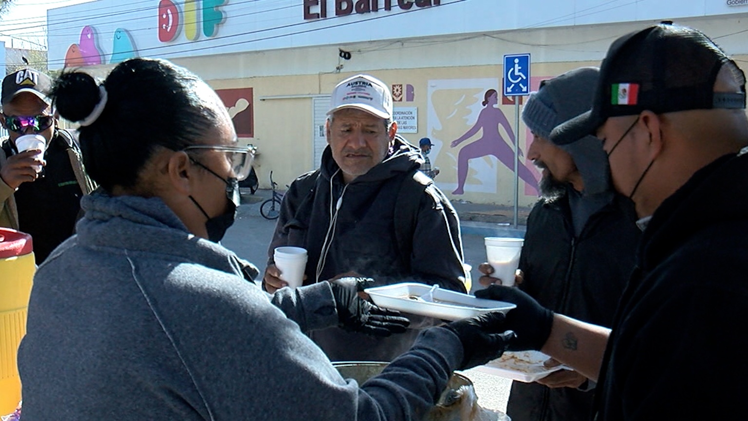 Juárez family frequently helps dozens of homeless people on the border