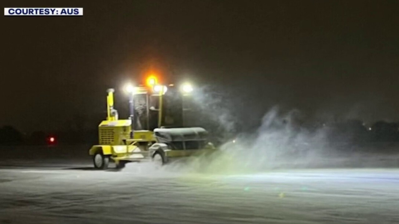 Austin airport prepares for winter weather