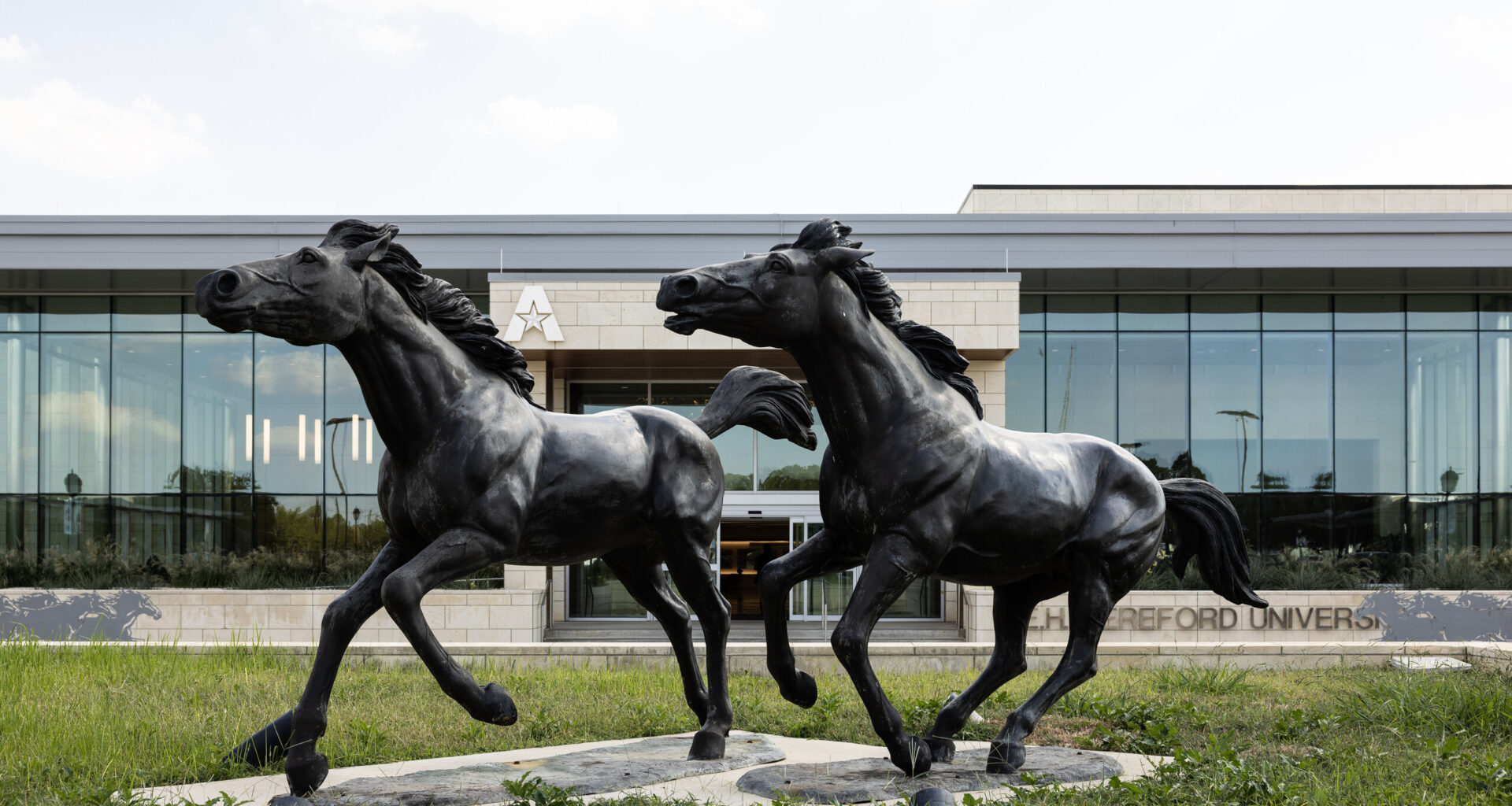 UTA offers buyouts to some faculty, staff as it grapples with financial challenges