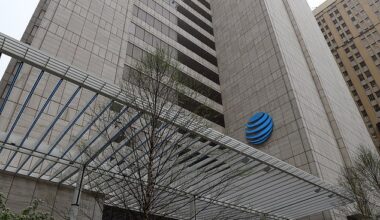 AT&T announced on Monday that it would be slowly abandoning its Downtown Dallas campus to move to a new complex roughly 30 minutes away in Plano, Texas, by 2028. This will affect roughly 6,000 employees