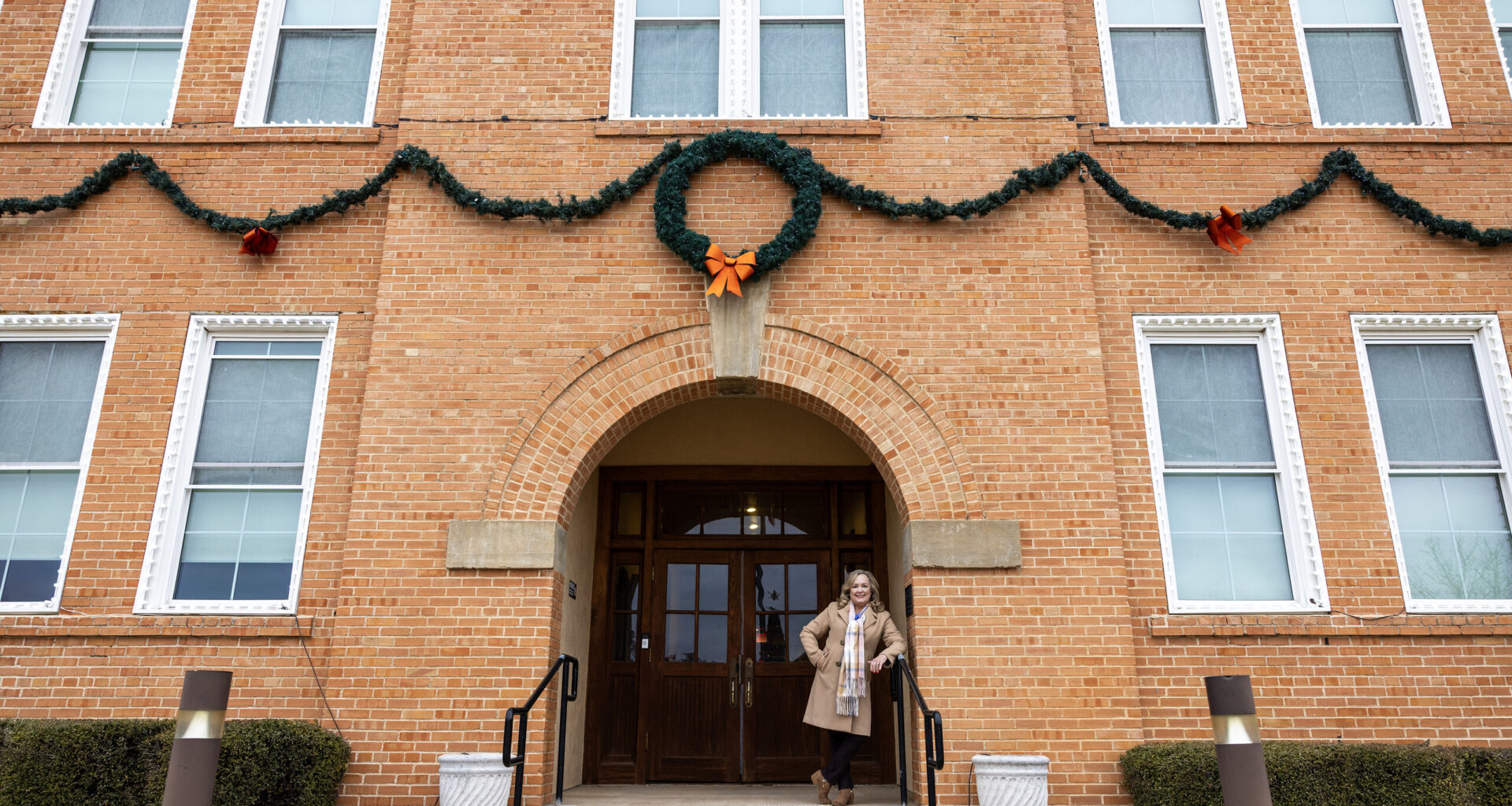 Where I Live: Longtime Mid-Cities couple downsizes, finds home at “the center” in Bedford