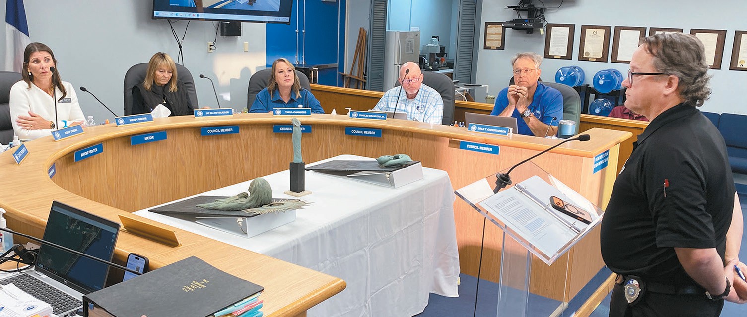 Council discusses beach permit fee