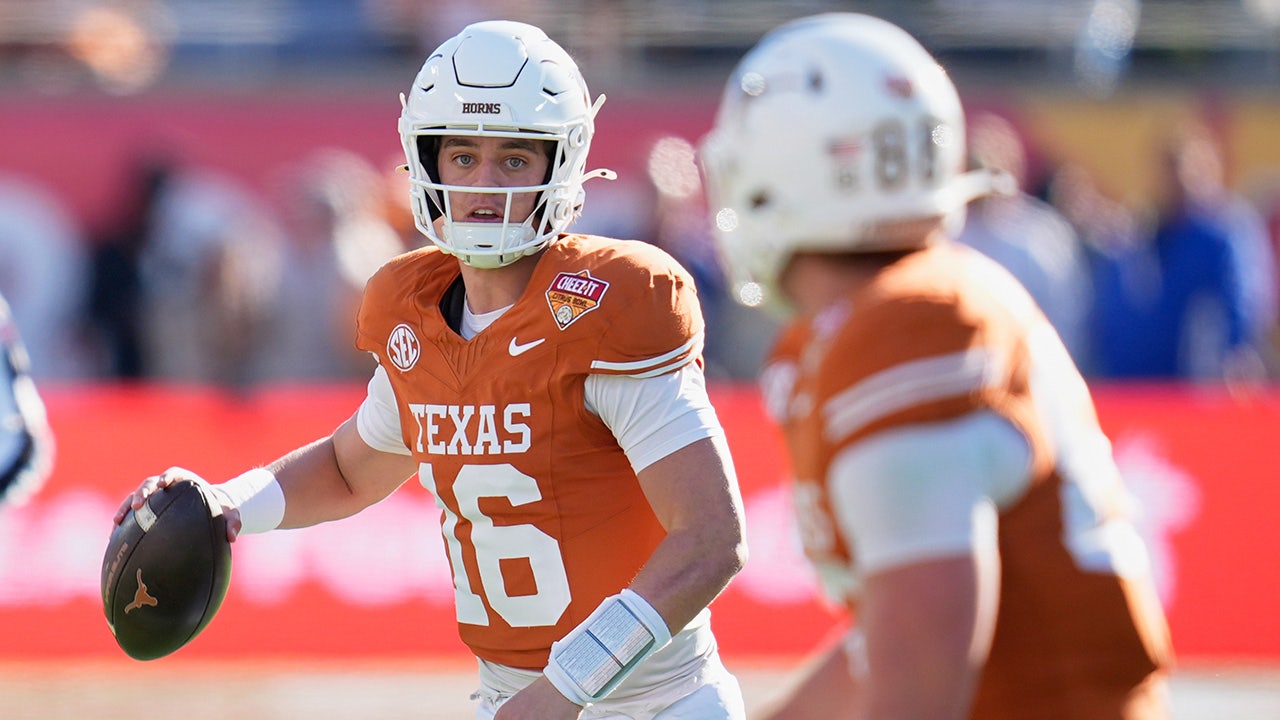 Arch Manning's four touchdowns lead Texas to win over Michigan