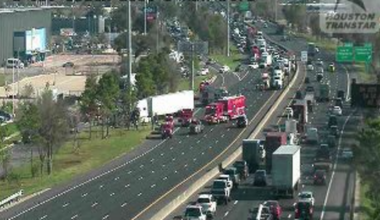 Houston crash shuts down I-610 South Loop lanes at MLK Blvd.