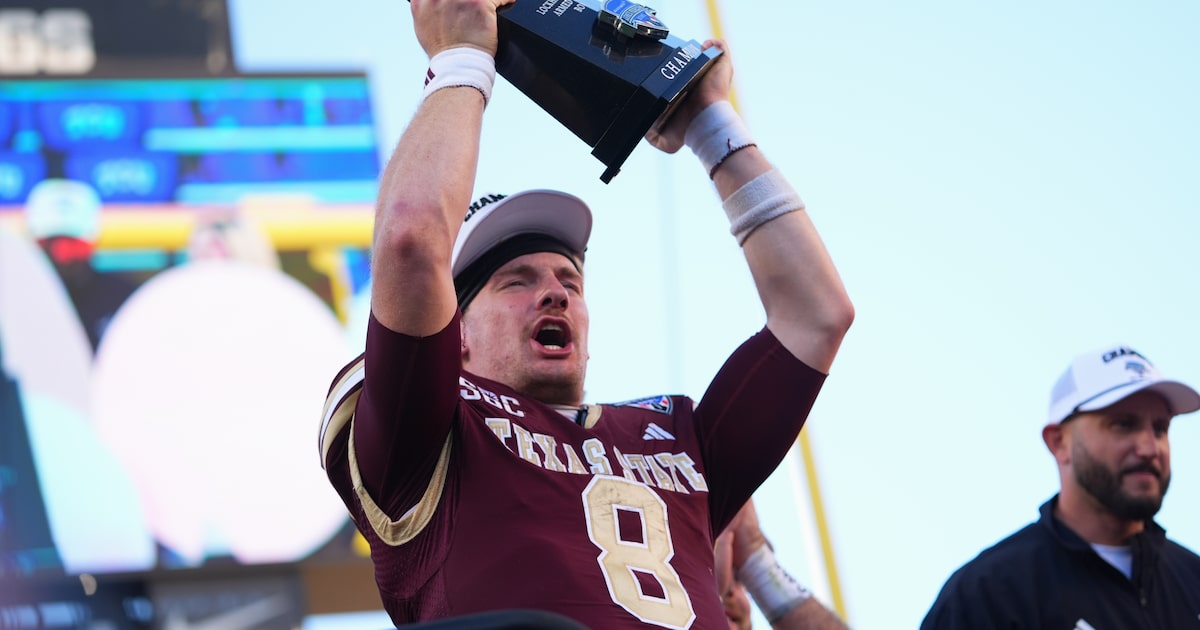 Brad Jackson throws 3 TDs for Texas State to beat Rice in Armed Forces Bowl