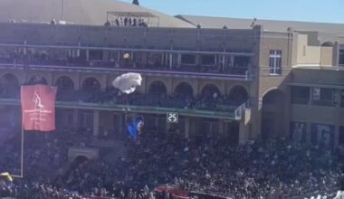 Parachutist crashes before Armed Forces Bowl between Texas State, Rice