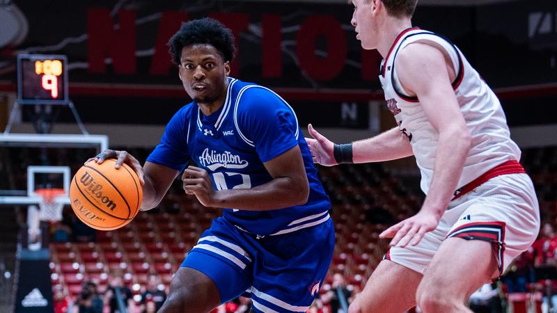 MBB: McCreary’s Historic Night Lifts Mavs at Southern Utah