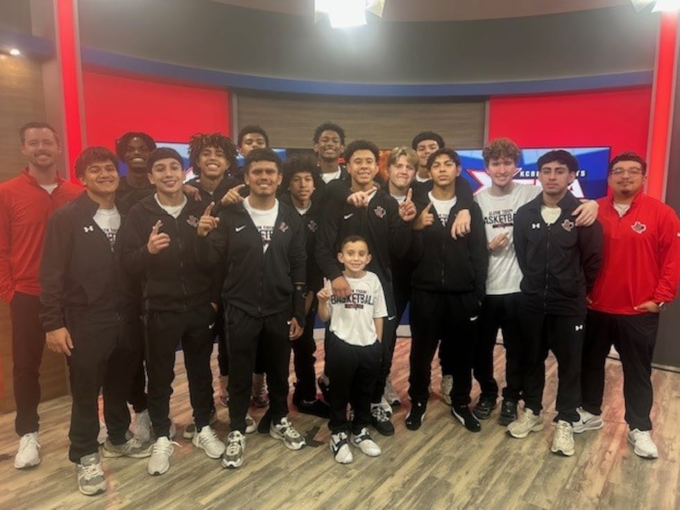 The 3A #11 Slaton Tigers are the first Hoop Madness Team of 2026 after going 5-0 this week.