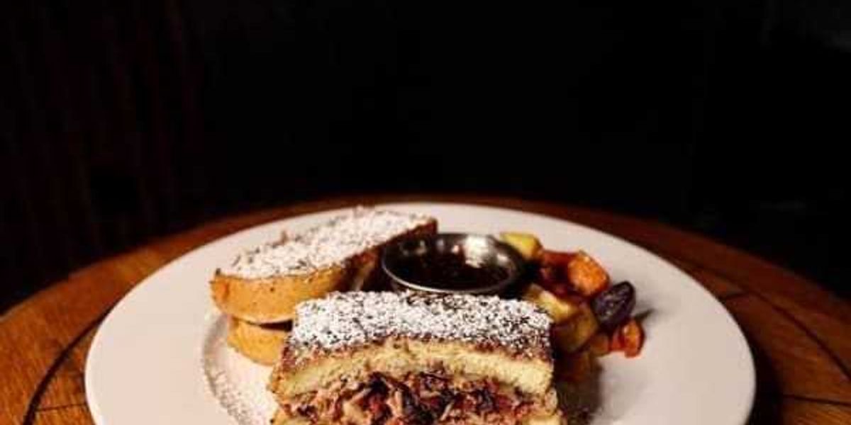 Barrel & Bones fires up BBQ and brunch in N. Richland Hills