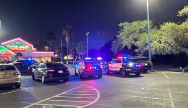 Houston shooting: Security guard shot, killed near restaurant; police investigating