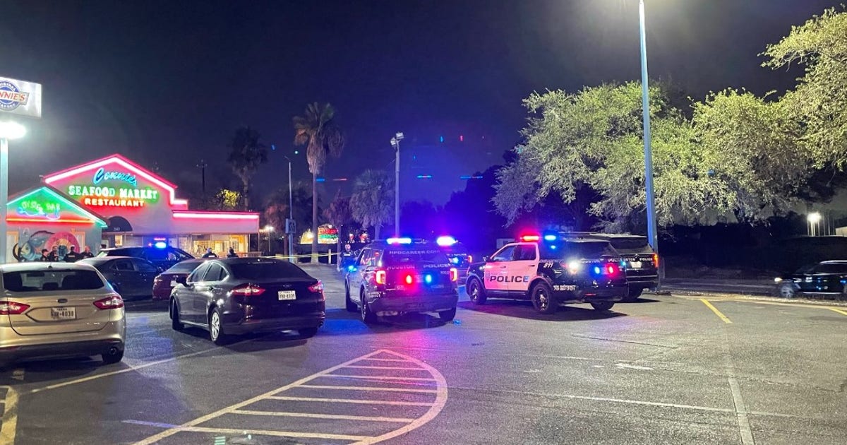 Houston shooting: Security guard shot, killed near restaurant; police investigating