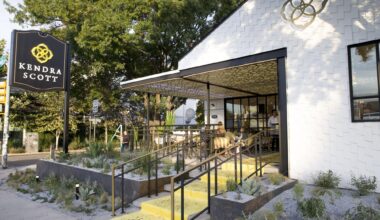 Kendra Scott opens first airport retail store in Austin