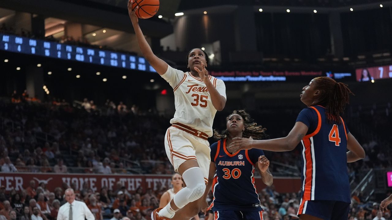Kyla Oldacre's career-best 23 points help No. 2 Texas rout Auburn 97-36