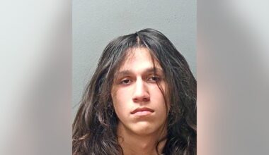 Teen arrested after string of holiday vehicle arsons in Fort Worth