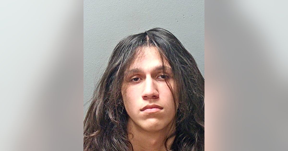 Teen arrested after string of holiday vehicle arsons in Fort Worth