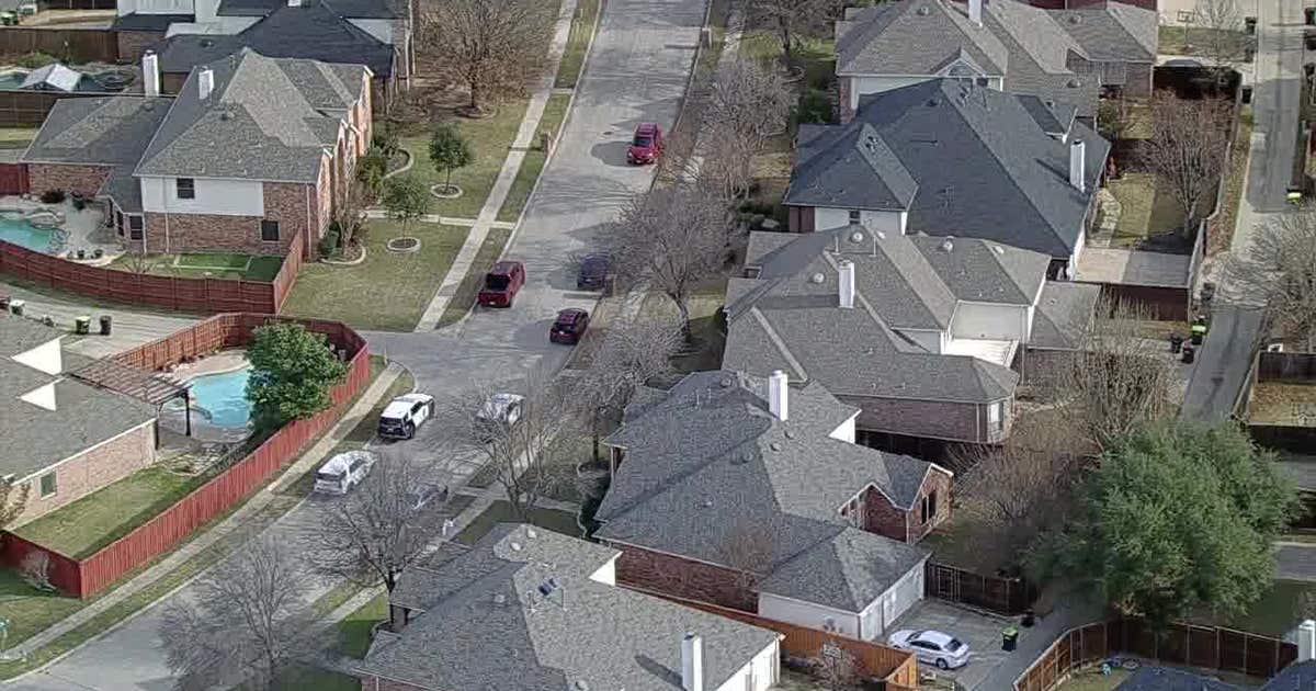 15-year-old charged with first-degree felony after shooting father at Plano home: police