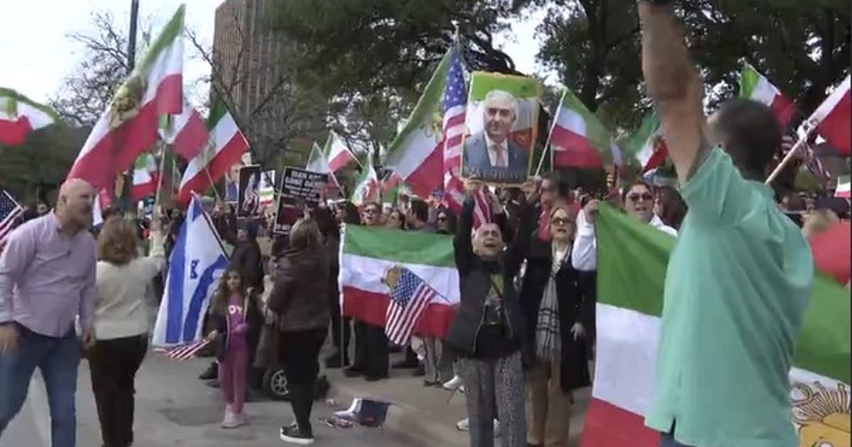 Austin protesters at State Capitol call on President Trump to "Help Iran"