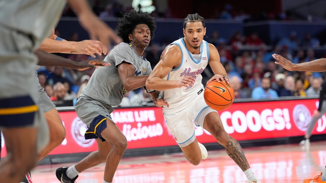 Milos Uzan's 17 points leads No. 7 Houston in 77-48 win over West Virginia