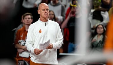 Did Longhorns sign any players?