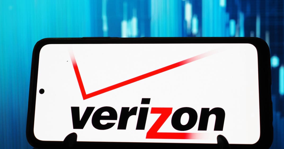 Verizon outage: Users report stuck in SOS mode