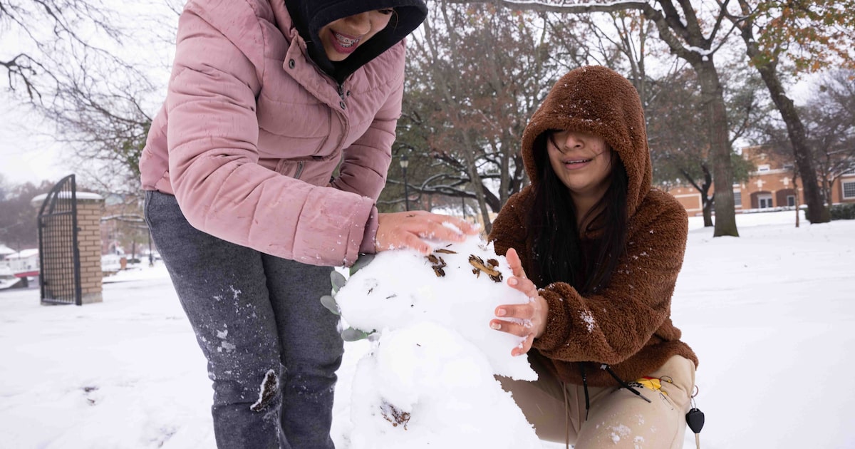 What’s the latest D-FW has ever gotten snow? Is there still hope for flurries this year?