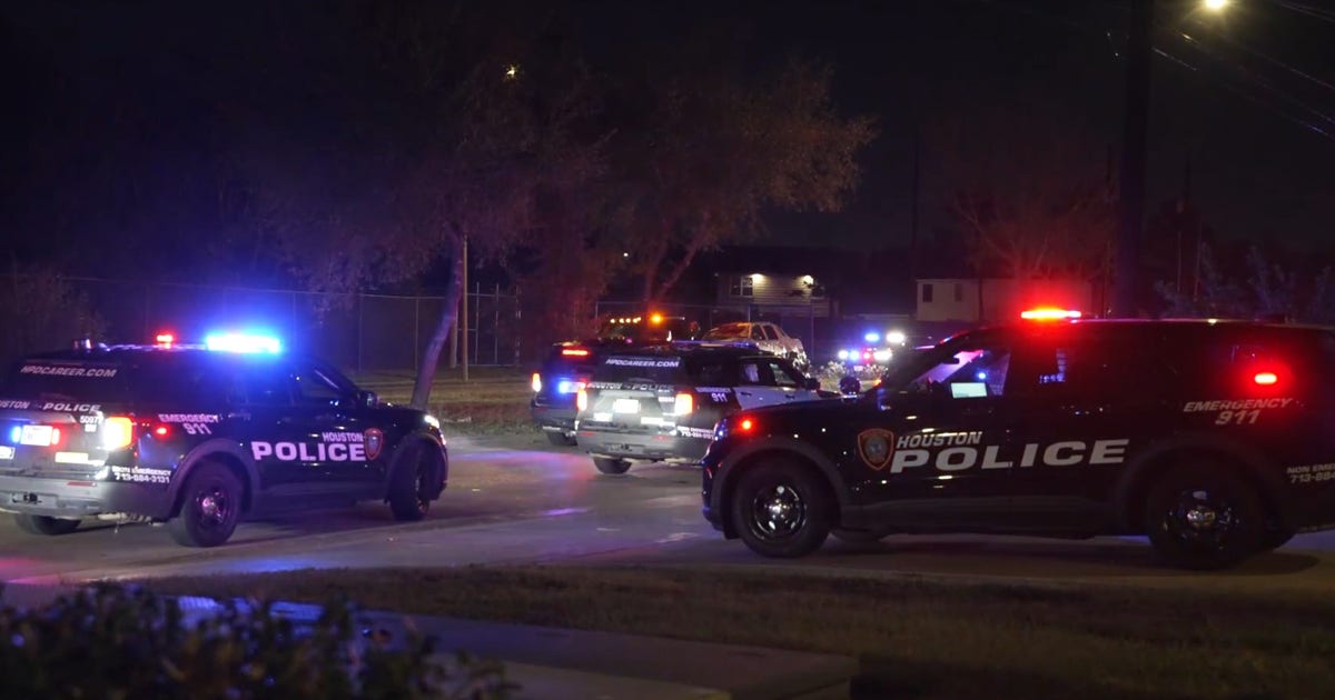 Man killed in Southwest Houston hit-and-run, police say