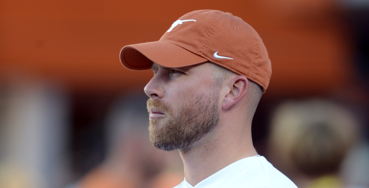 Texas announces return of Blake Gideon