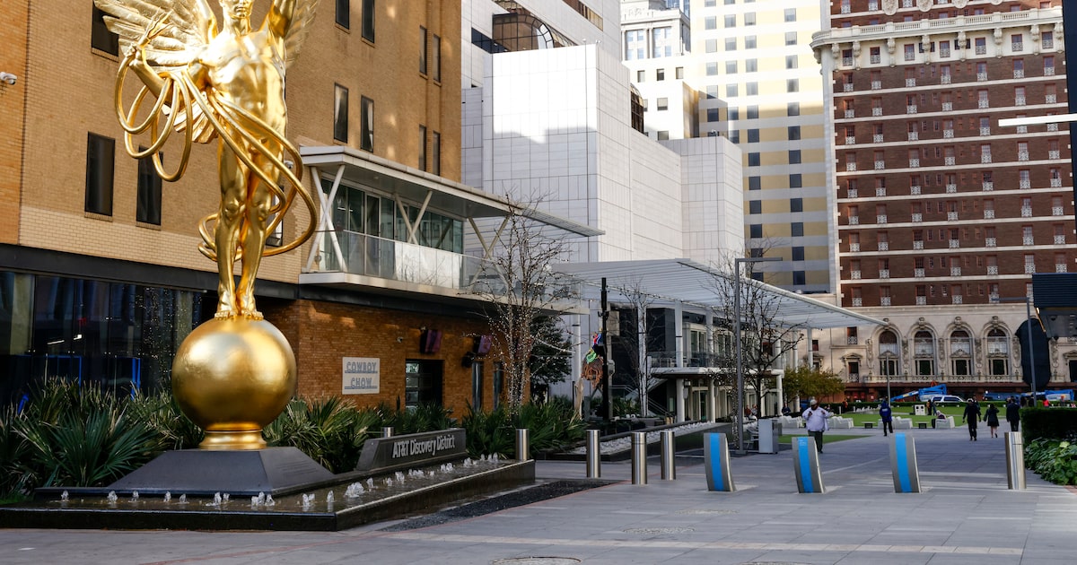 What does Downtown Dallas inspire?