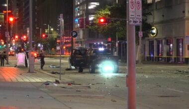 One killed, two injured after stolen SUV crashes into vehicles in Downtown Houston, police say