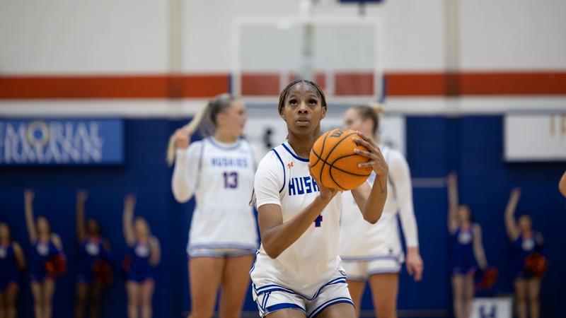 WBB: Huskies Pull Away Late to Defeat East Texas A&M