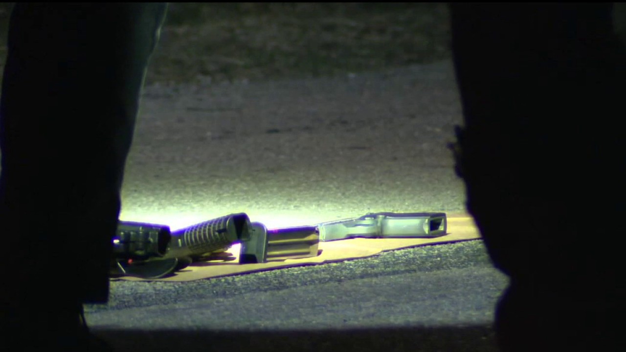 Dallas police shoot armed suspect in Cedar Crest area neighborhood