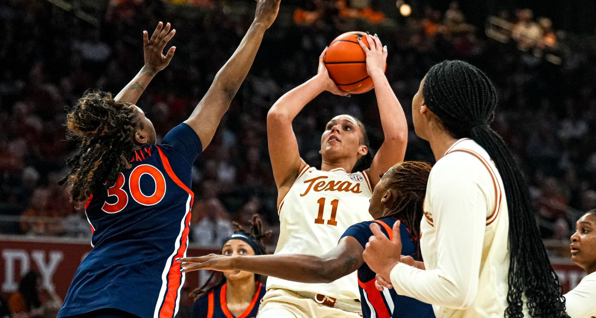 Live updates from Lone Star basketball battle