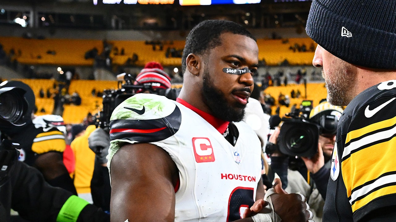 Texans' Azeez al-Shaair fined for pro-Palestinian message on eyeblack: report