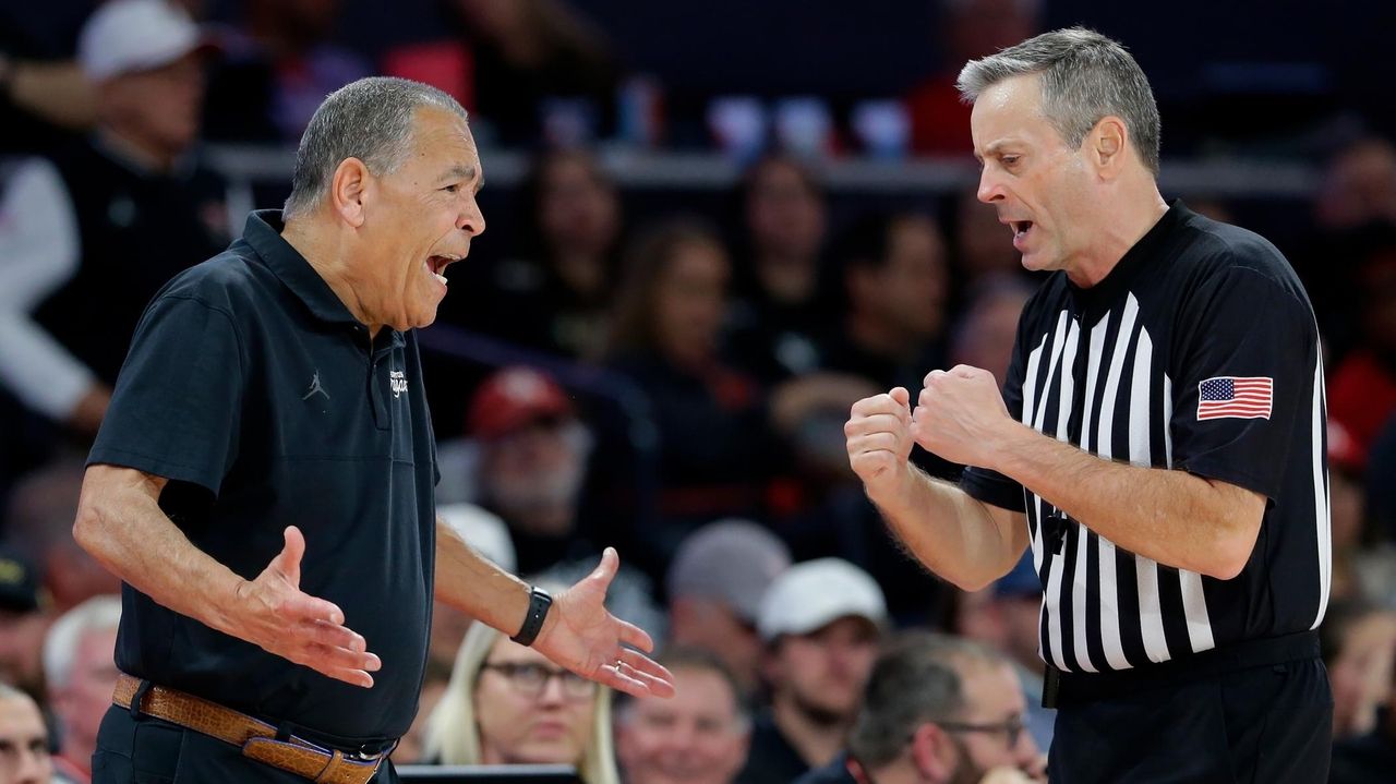 No. 6 Houston looks to stretch Big 12 winning streak against No. 12 Texas Tech