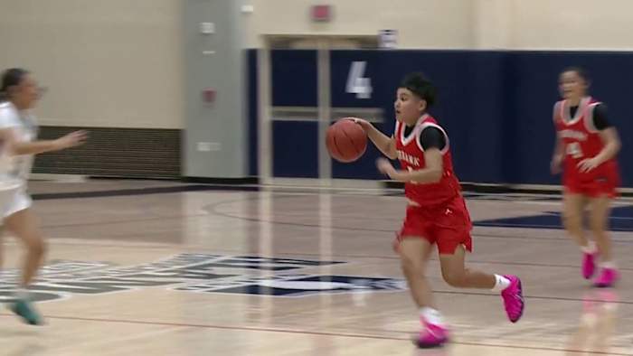 Burbank pulls away from Highlands in showdown; Smithson Valley stuns Alamo Heights with buzzer-beater