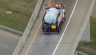 Dallas Weather: Crews pretreat roadways ahead of winter storm